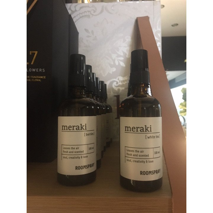 Room Spray, White Tea de MERAKI